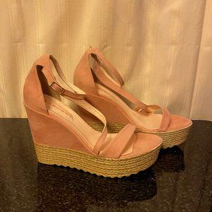 Beatrice Wedges